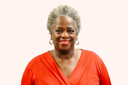 Pamela Lofton Headshot
