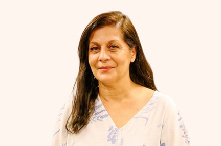 Claudia Yakin Headshot 