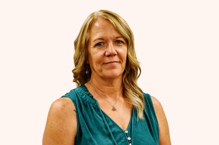 Cat Louth Headshot 